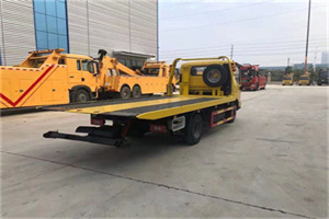 于洪非事故拖车